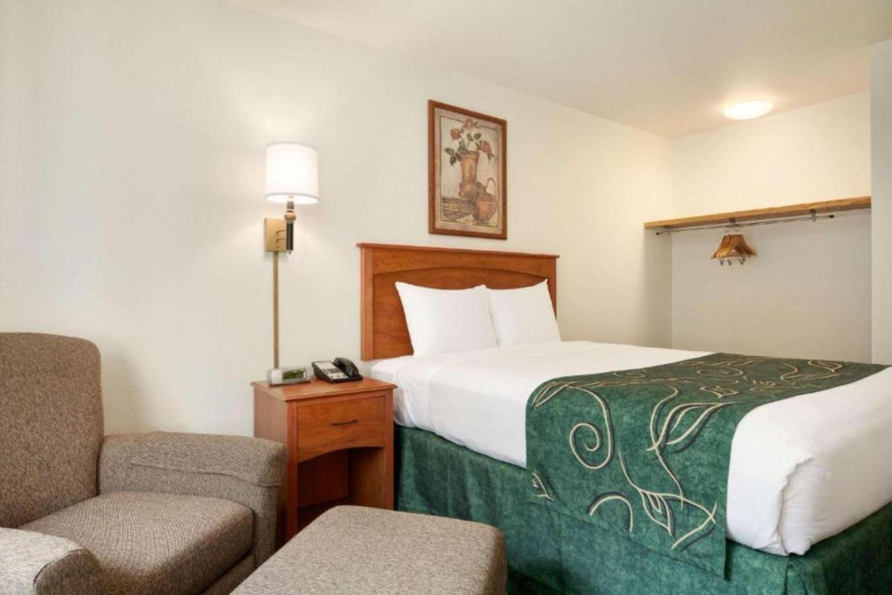 Travelodge By Wyndham Dunsmuir Εξωτερικό φωτογραφία