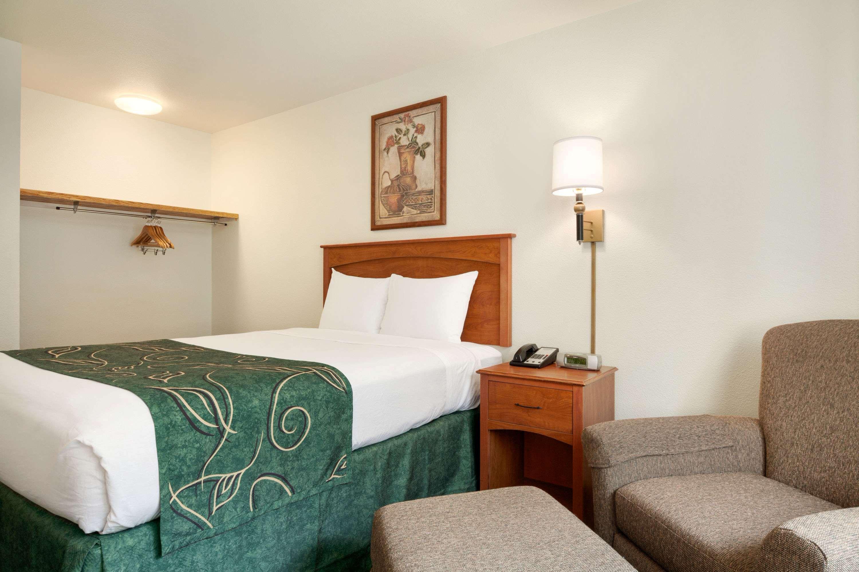 Travelodge By Wyndham Dunsmuir Εξωτερικό φωτογραφία